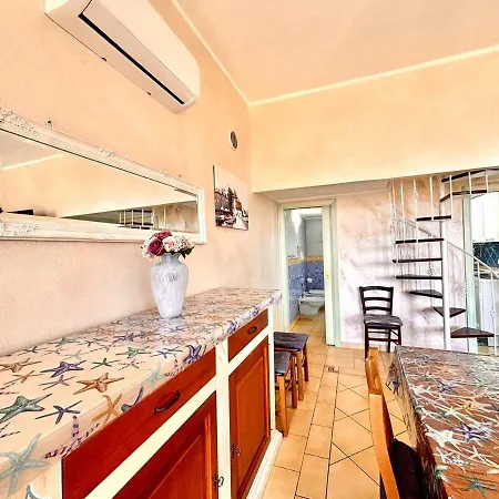 Rebecca's House, Cagliari, Poetto