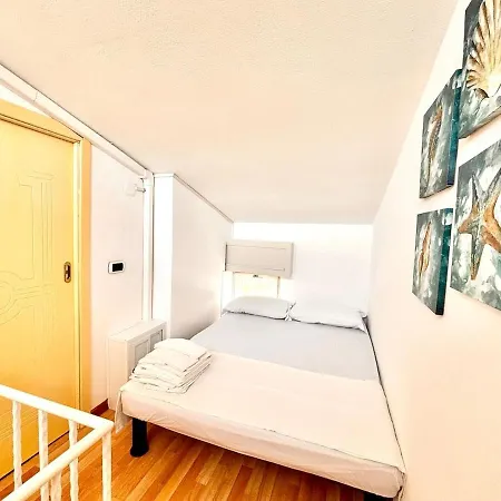 Rebecca's House, Cagliari, Poetto