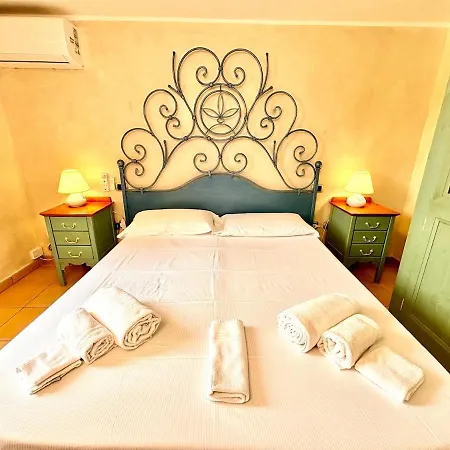 Rebecca's House, Cagliari, Poetto *