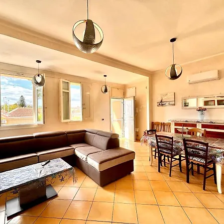 Rebecca's House, Cagliari, Poetto
